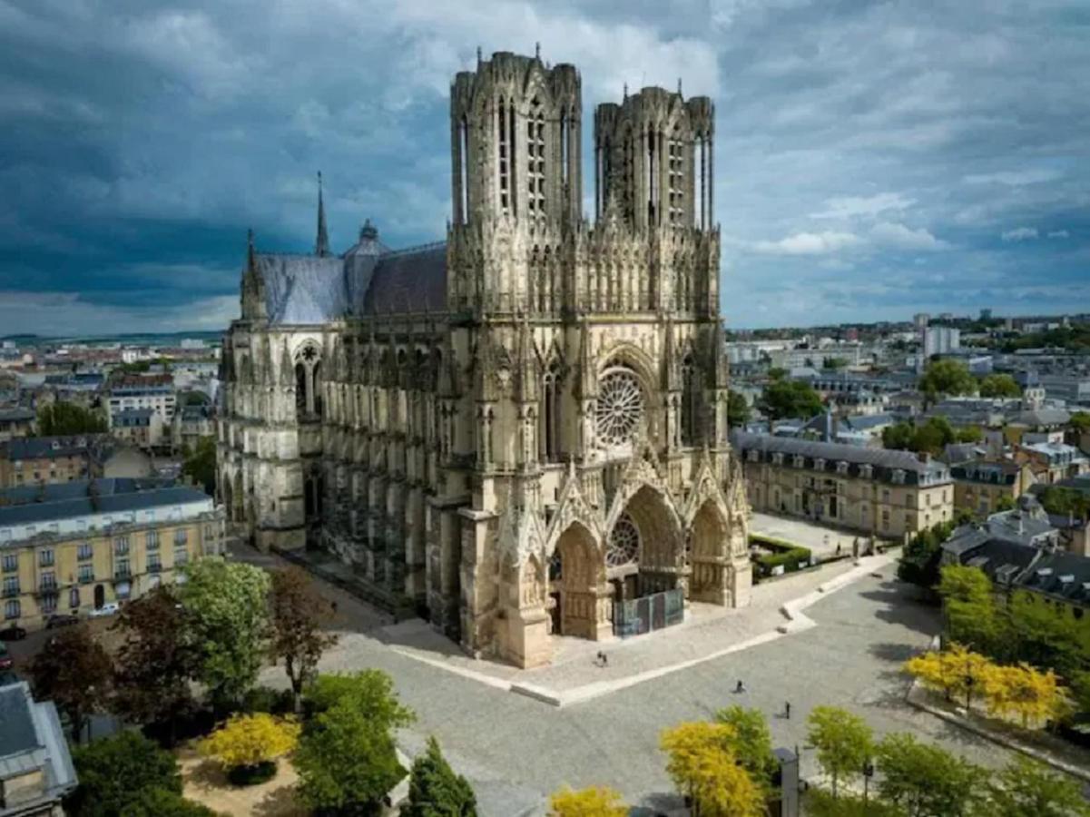 Appartement Cosy Proche Cathedrale Reims Exterior photo